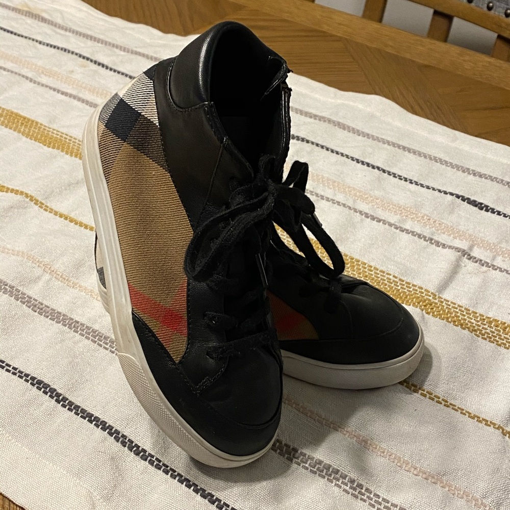 Burberry kids sneakers